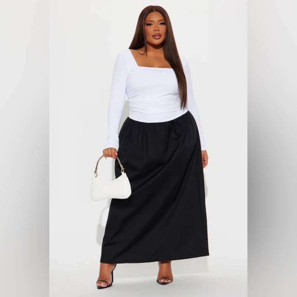 Elegant Black & White Maxi Dress